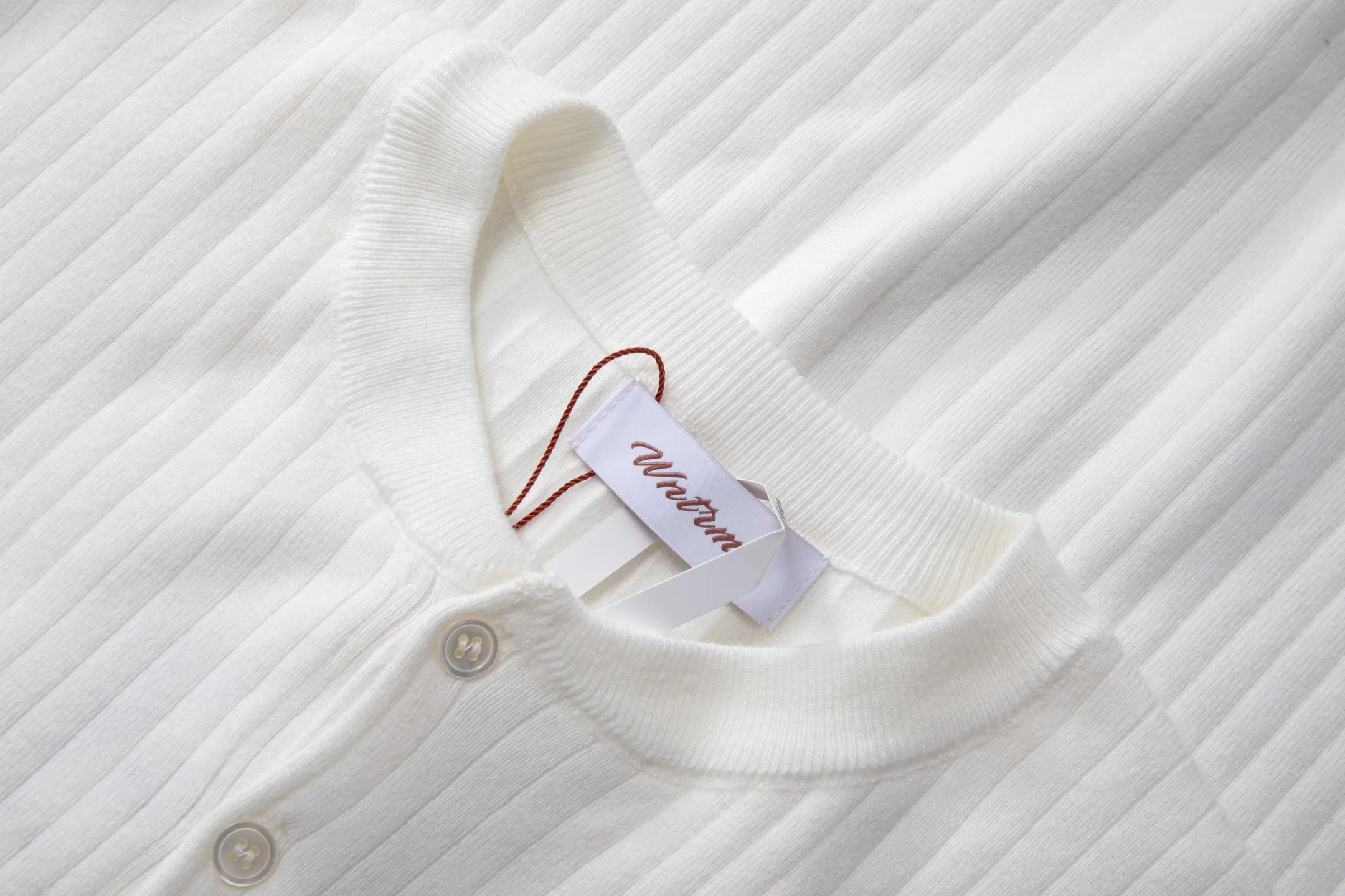 Style No. D 06 Old money style Henry collar striped knitted short sleeves. For fabric composition, see picture 9 for details. Size: S M L XL Color: Black White Khaki